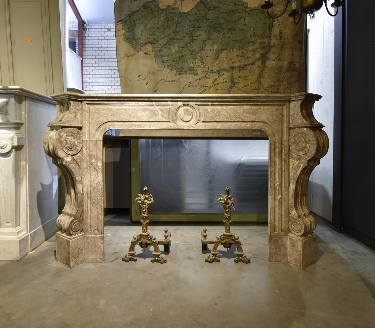 Antieke-Louis-XV-marmeren-ombouwschouw