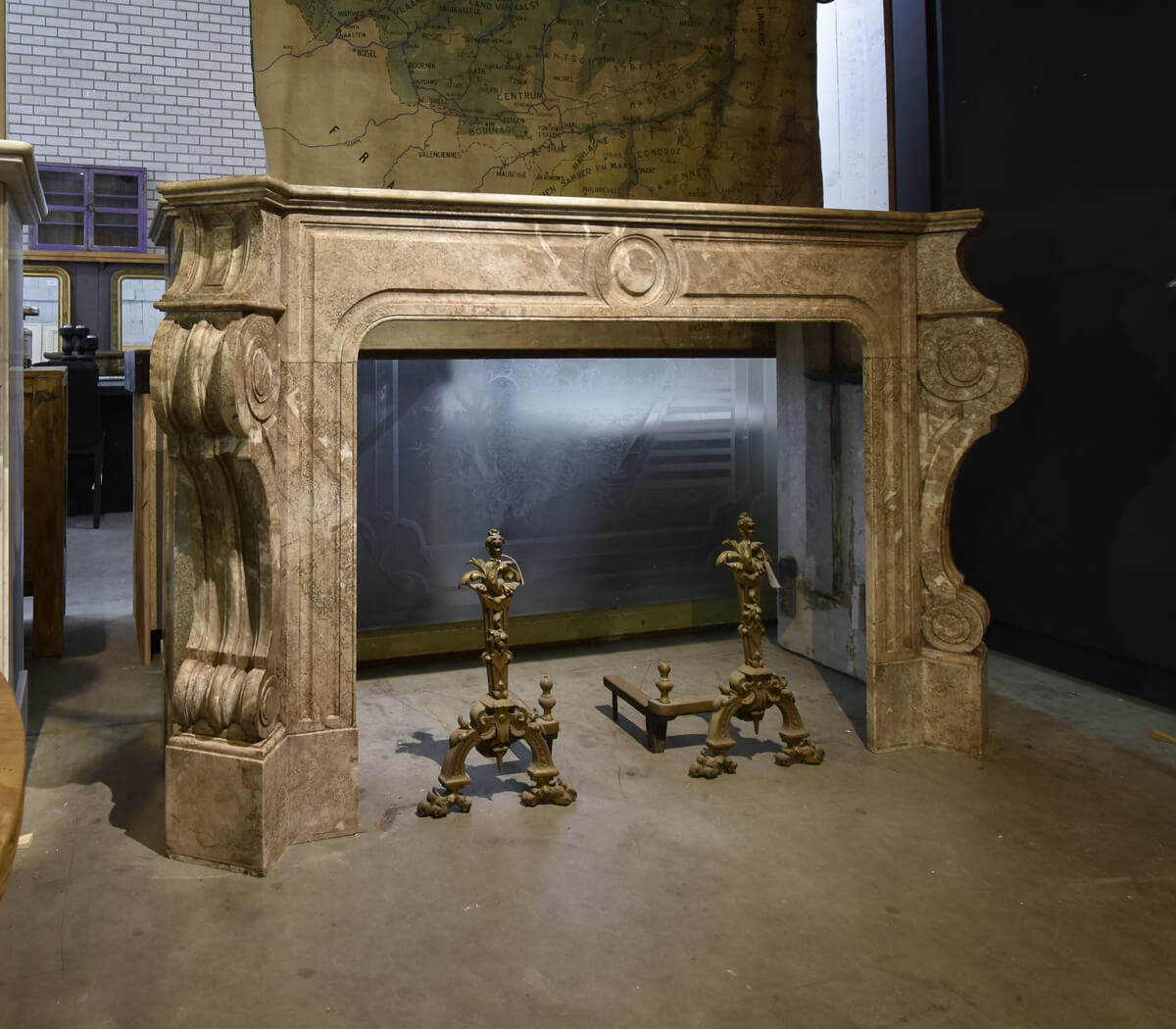 Antieke-Louis-XV-marmeren-ombouwschouw